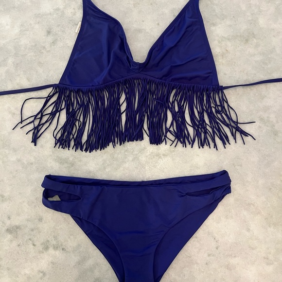L'Space  2pc Swim suit - Picture 5 of 7